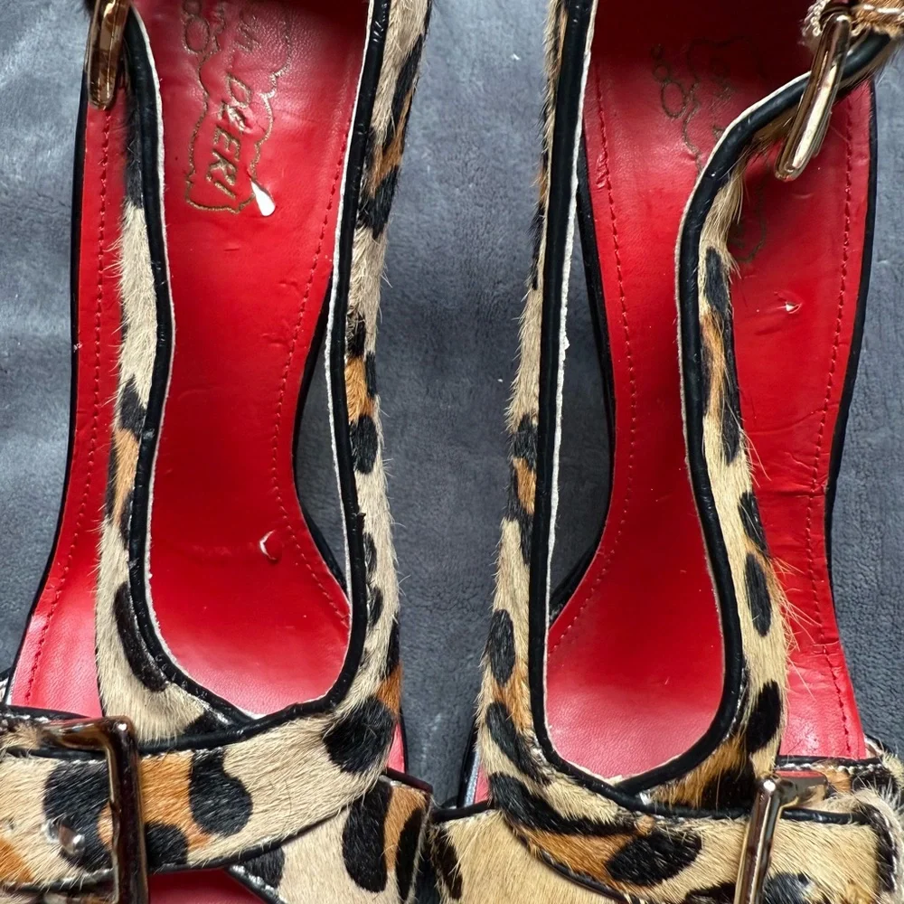Oh Deer Dolce Leopard Print Platform Heel Sandals Size 7.5